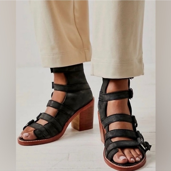 NWOT Free People Buckle Up Baby Block Heel Sandals Size 36 - Picture 1 of 10
